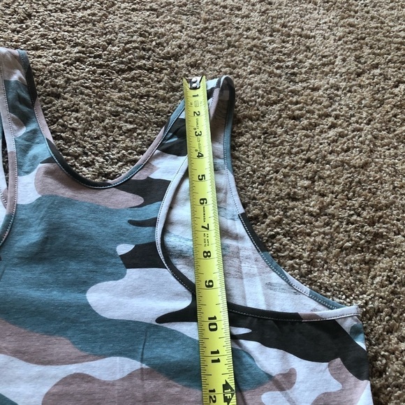 CAMO/ NWT/ slogan racer back tee/ M/ woman’s - Picture 8 of 9